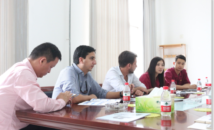 Customers from Dominica visit our factory